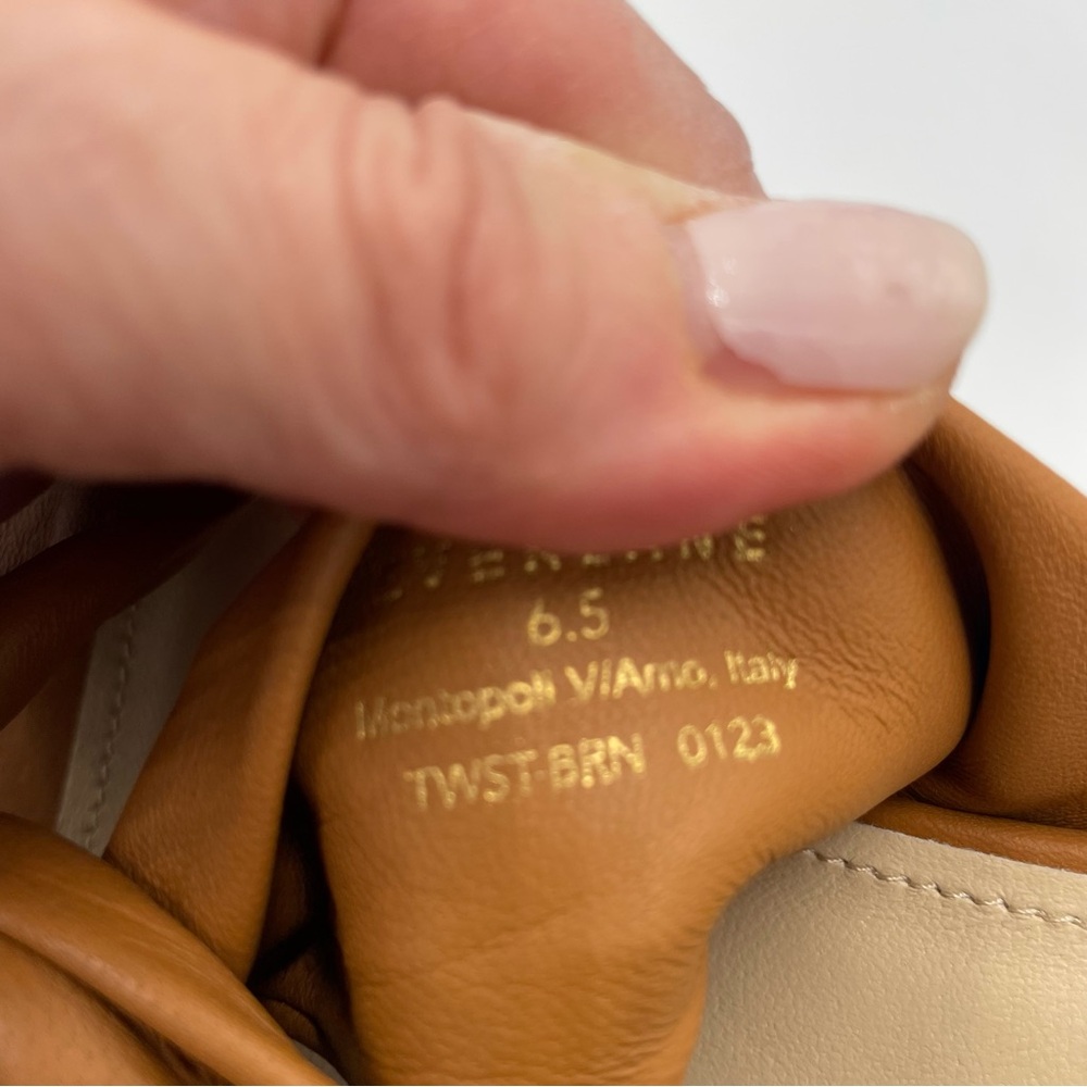 NEW Everlane Desert Tan Leather Day Twist Heel in Size 6.5 - Picture 13 of 14